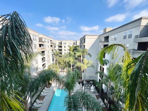 Pico Apartment | 2-Bedroom Condo in Santa Monica, CA - 15 Mins to LAX