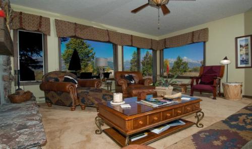 Jackson Apartment | Granite A