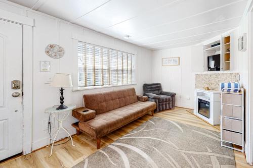 Downtown Cannon Beach House | Hidden Villa Cottage #2 - The Shell Cottage