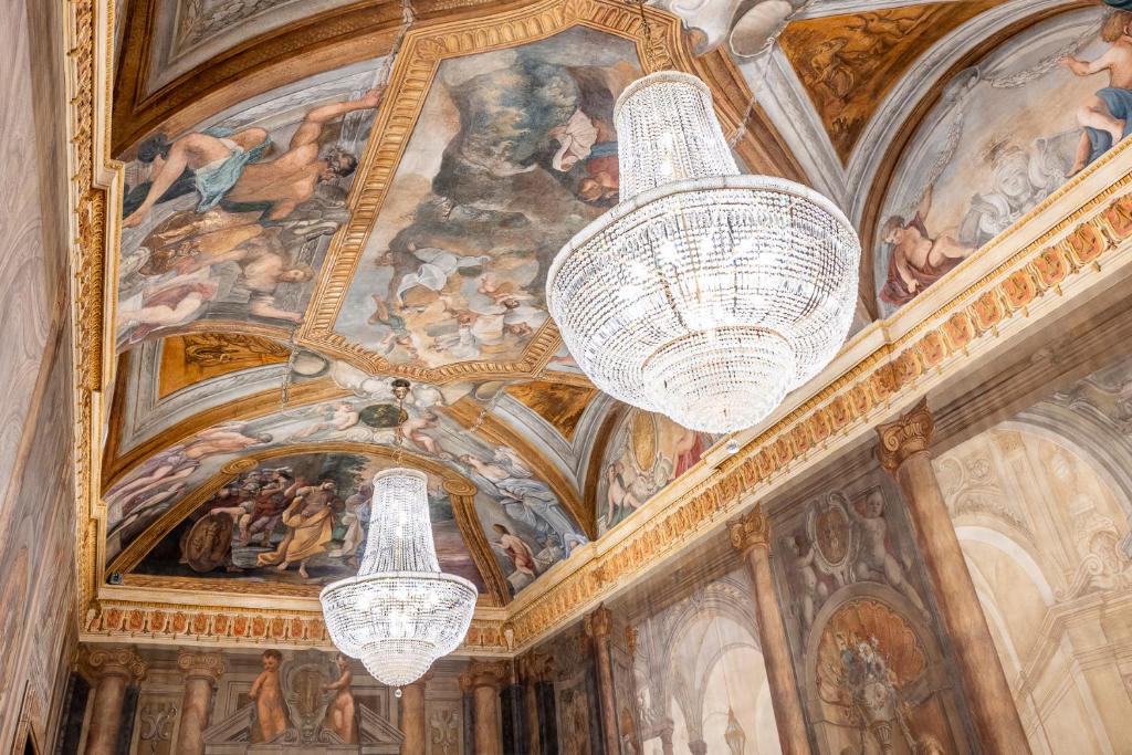 Rione III Colonna Hotel | Palazzo Roma - The Leading Hotels of the World