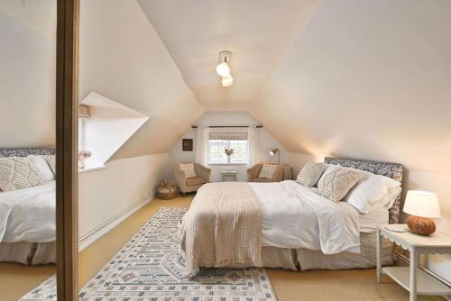 Dargate House | Plum Pudding Stables by Bloom Stays