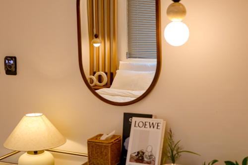 Banpo-dong Apartment | Sinnonhyeon Station 5minutes, Gangnam Plastic Surgery, Severance Hospital, COEX, airport bus 5minutes, Hongdae 30minutes, Itaewon 15minutes, 명동 30minutes