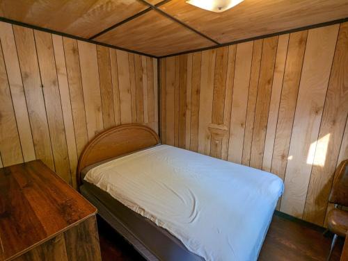 Wasaga Beach House | Tiny Wood Cottage 09