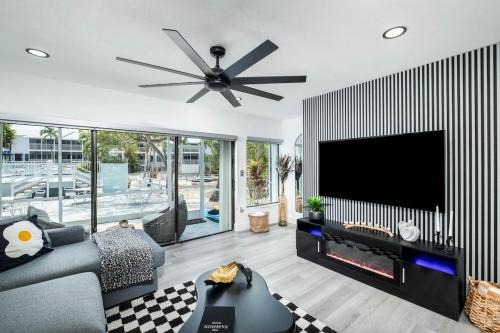 Key Largo House | Tropical 2BR2BA Getaway in Gorgeous Key Largo, Marina, Saltwater Lagoon, Pool
