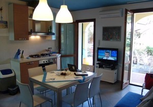 Blue flat with terrace