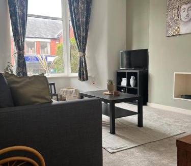 Marple Apartment | 1 Bed Apartment Marple with Work Space