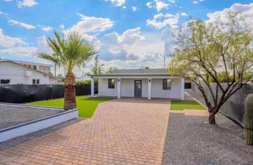 Cactus View House | Affordable Modern Home Near Airport! Private AZ