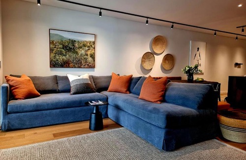 Sea Point Apartment | Atlantic Elegance