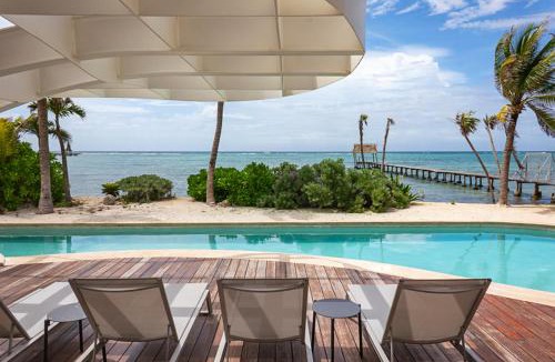 Tulsayab Apartment | Beachfront 3BR Condo at Tankah Bay