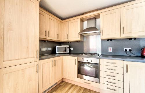 Slateford Apartment | Bright & Modern Flat