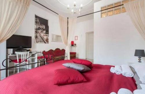 San Giovanni Apartment | Casa Via Cesena