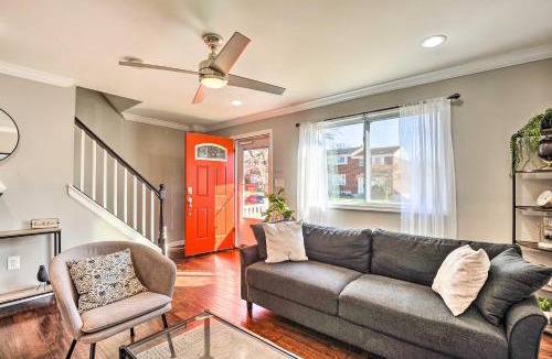 Beechfield House | Chic Townhome w/Deck: 6 Mi to Dtwn Baltimore