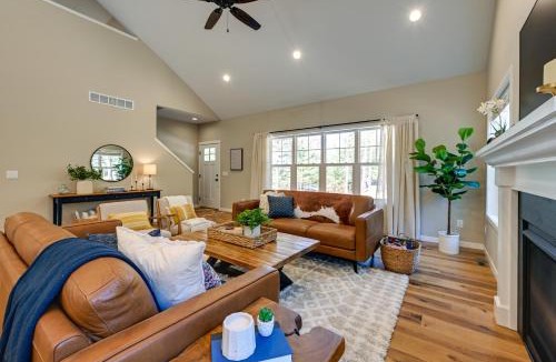 Wisconsin Dells House | Chic Wisconsin Retreat w/Deck, Grill & Fire Pit!