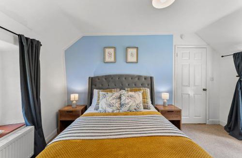 Winster House | Classical Easter Cottage with Breathtaking Views