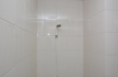 East Jakarta Apartment | Comfortable 1BR at Signature Park Grande near Cawang Station Apartment By Travelio