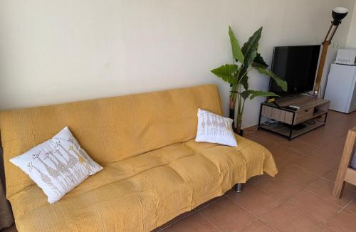 Marigot Apartment | Cozy Beachside Studio with Beach Access & Pool