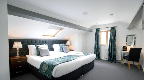 Saintbury House | Falstaff Cottage, NEW HOT TUB, Sleeps up to 5, Stratford upon Avon