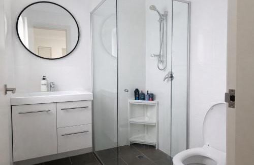 Hurstville House | Fascinating Neon - Master Room Beside Station - With Private bathroom and walk-in wardrobe