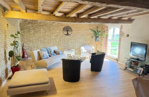 Cintegabelle Apartment | Gîte 4 places - vue Pyrénées - Nid du Verdier, Lauragais