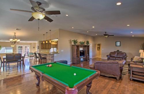 Saddleback Hills House | Group Getaway w/Pool & Putting Green in Glendale