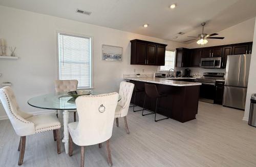Kill Devil Hills Apartment | Kristian’s Palace Your Beach Getaway