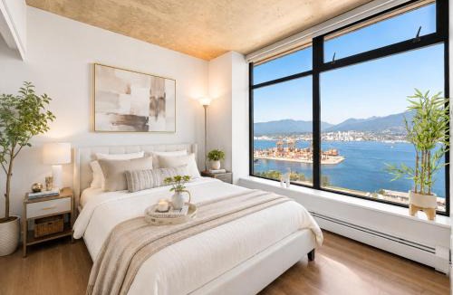 Central Apartment | Luxury 2BR Waterfront Stay with Panoramic Vancouver Views