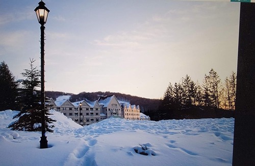 Hancock Condo | MLK weekend available! Ski in/out - Jiminy Peak Wyndham Bentley Brook