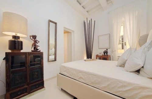 Rione VI Parione Apartment | Navona Jacuzzi Boutique Suite