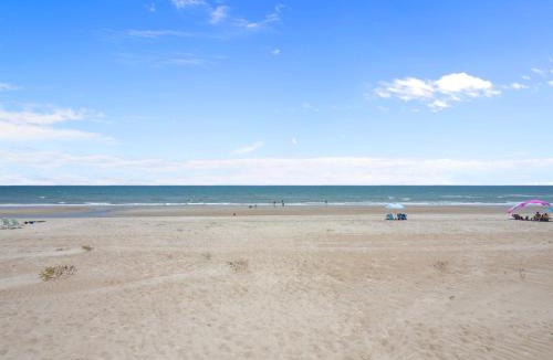 Emerald Isle House | Oceanfront vacation home - EAST