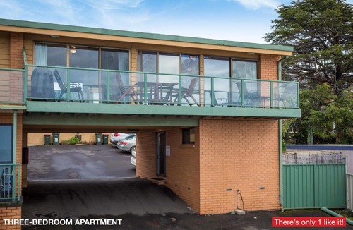 Merimbula House | Panoramic Townhouses by Lisa