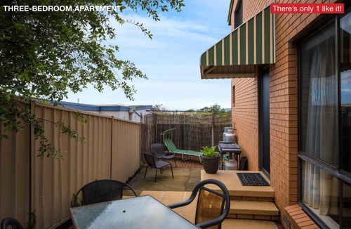 Merimbula House | Panoramic Townhouses by Lisa