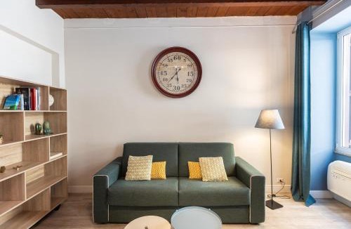 Navona Apartment | Piazza Navona Lovely Apartment