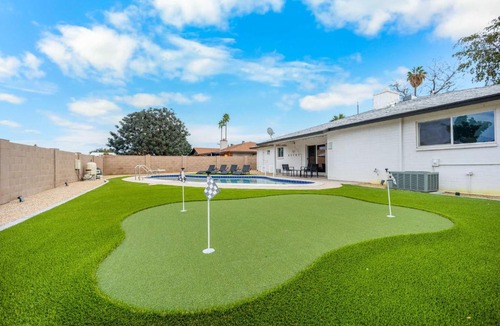 Newcastle Village House | Private Pool Haven Backyard & Putting Green
