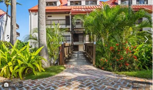 Red Hook Apartment | Sapphire Beachfront Condo