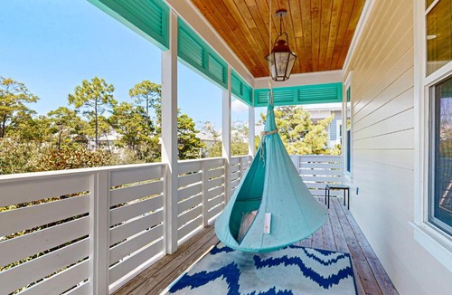 Lakeside at Blue Mountain Beach House | Scenic beachside retreat with abundant space and smooth access to the shore