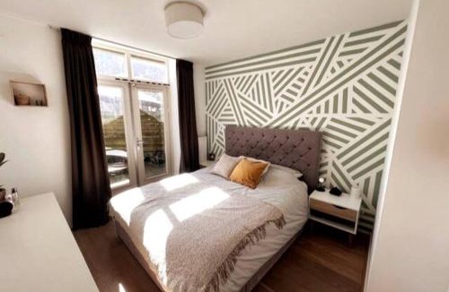 Westindische buurt Apartment | Spacious Apartment (With Garden) Near Vondelpark!