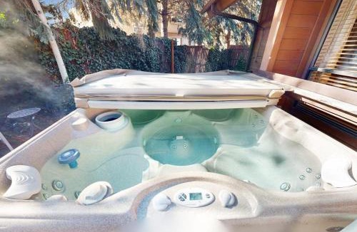 Cottonwood Heights House | Spacious split-level townhome with private hot tub & game room -close to canyons
