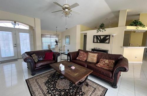 Englewood East House | St Catherines Ave