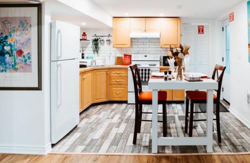 Ottawa Division Apartment | The Bay Crib