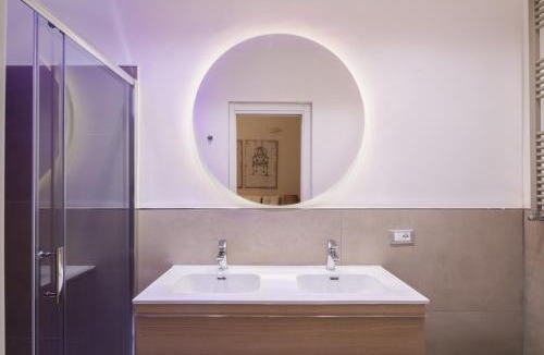 Rione III Colonna Apartment | THE BREAK - Campo Marzio Maison Deluxe