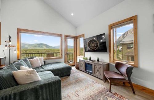 Crested Butte House | Unforgettable Mountain Escape plus Waffles