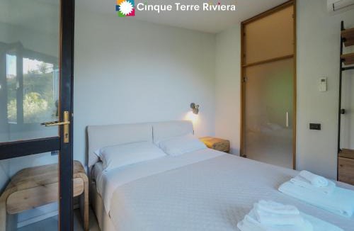 Corniglia Villa | Villa Olive Mill Terra Rossa
