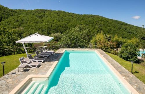 Fivizzano Villa | Villa with private pool Fivizzano 9 by VacaVilla