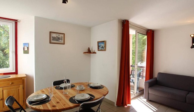 2 pièces, parking, balcon sud, proche télécabine - Briançon - FR-1-330C-66