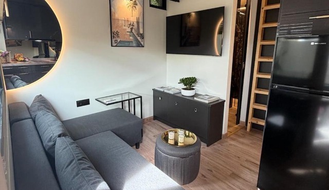 22 Boutique Stay Suite with Private Courtyard