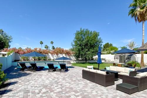 3 Mi to Kierland! Luxe Desert Home w/Heated Pool