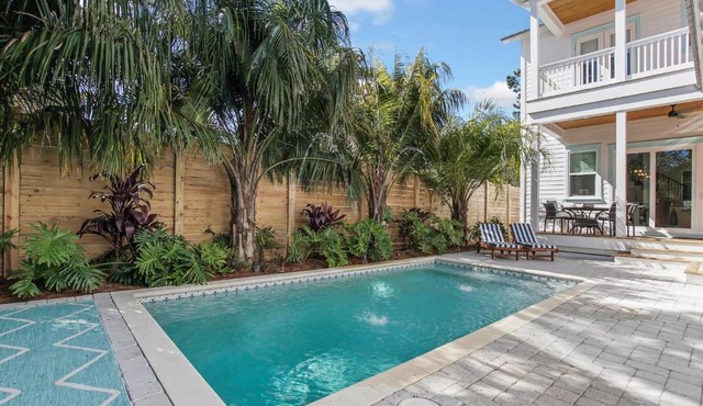 30A Luxury Beach Home Beach Please, Private Heated Pool, 4 NEW Bikes, Walk to the Beach!