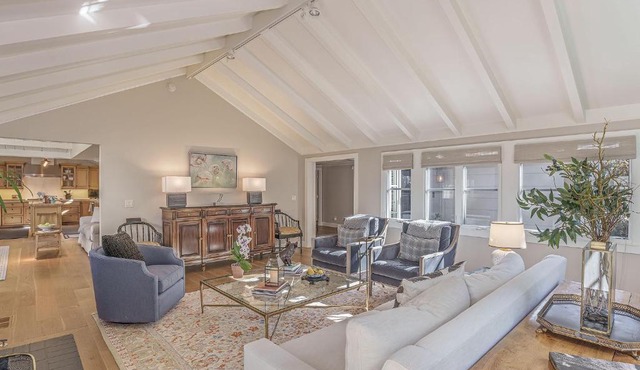 3884 Twenty-One Oaks home