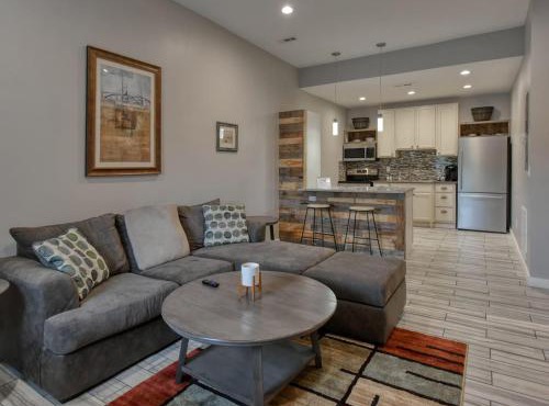 734 East Broadway, Unit 101A