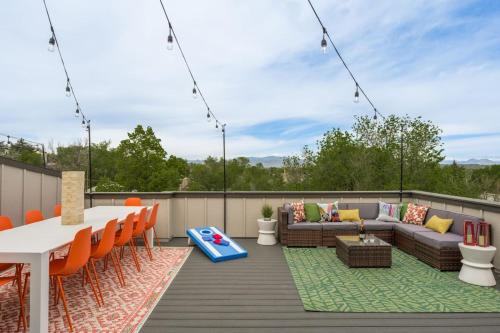 8 Bedrooms 2 Rooftops 2 Game Rooms 2 Hot Tubs